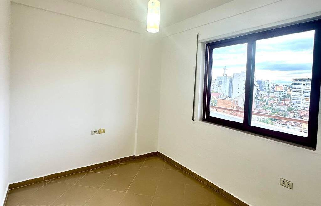 APARTMENT 3+1+2 FOR OFFICE OR RESIDENCE NEAR HALILI COMPLEX.
