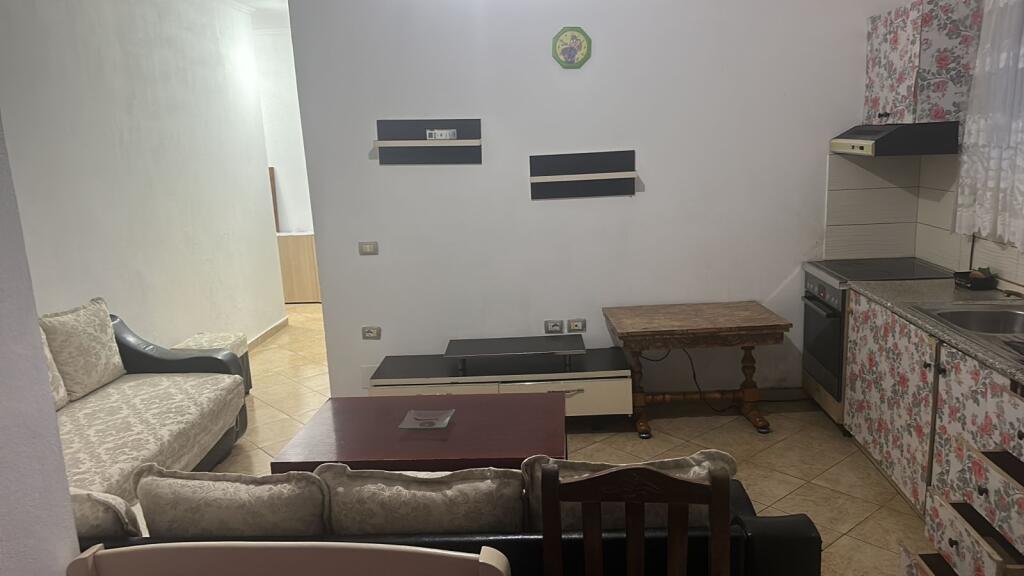 Occasione, appartamento 1+1 in affitto 35.000 lek, alla fine della via 5 maggio