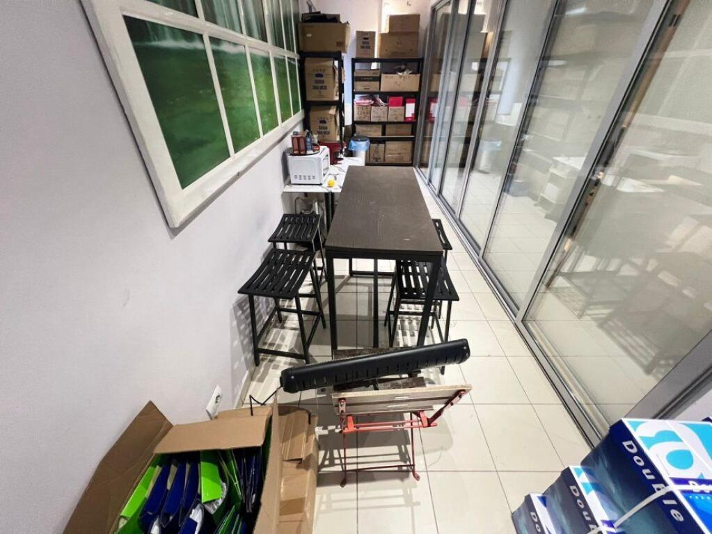 Zyre Me Qera Tek Rruga e Kavajes (ID BZ2739) Tirane