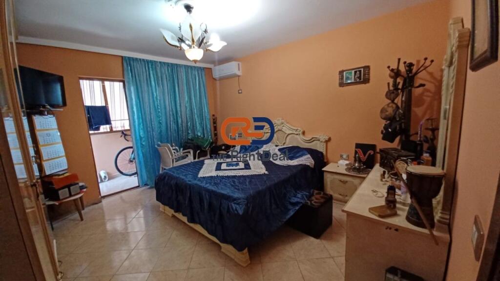 Presso l'Ospedale Universitario di Traumatologia, Appartamento 3+1+2 in Vendita, Con Pianta Regolare!!!