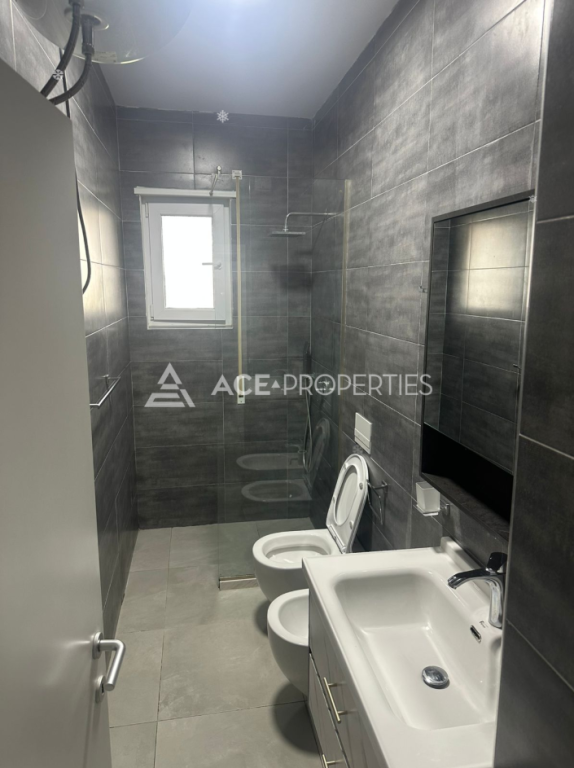 Apartament me Qera 2+1+2 tek stadiumi