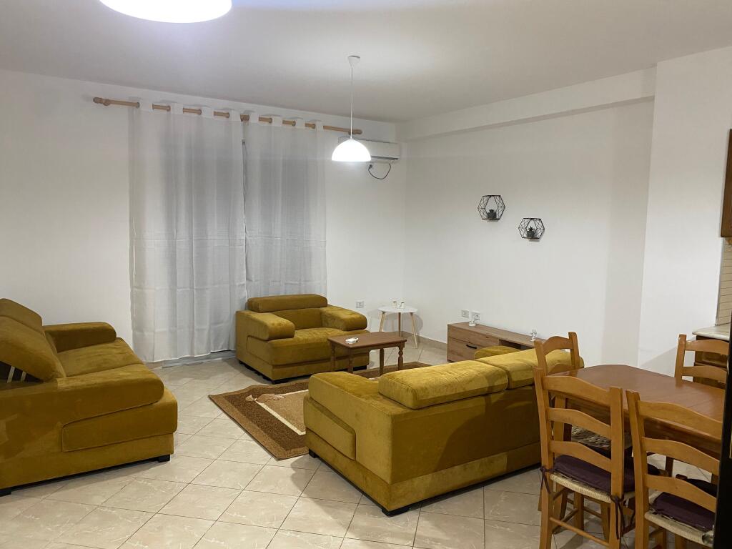 Appartamento 1+1 in affitto, a Yzberisht 45.000 lek