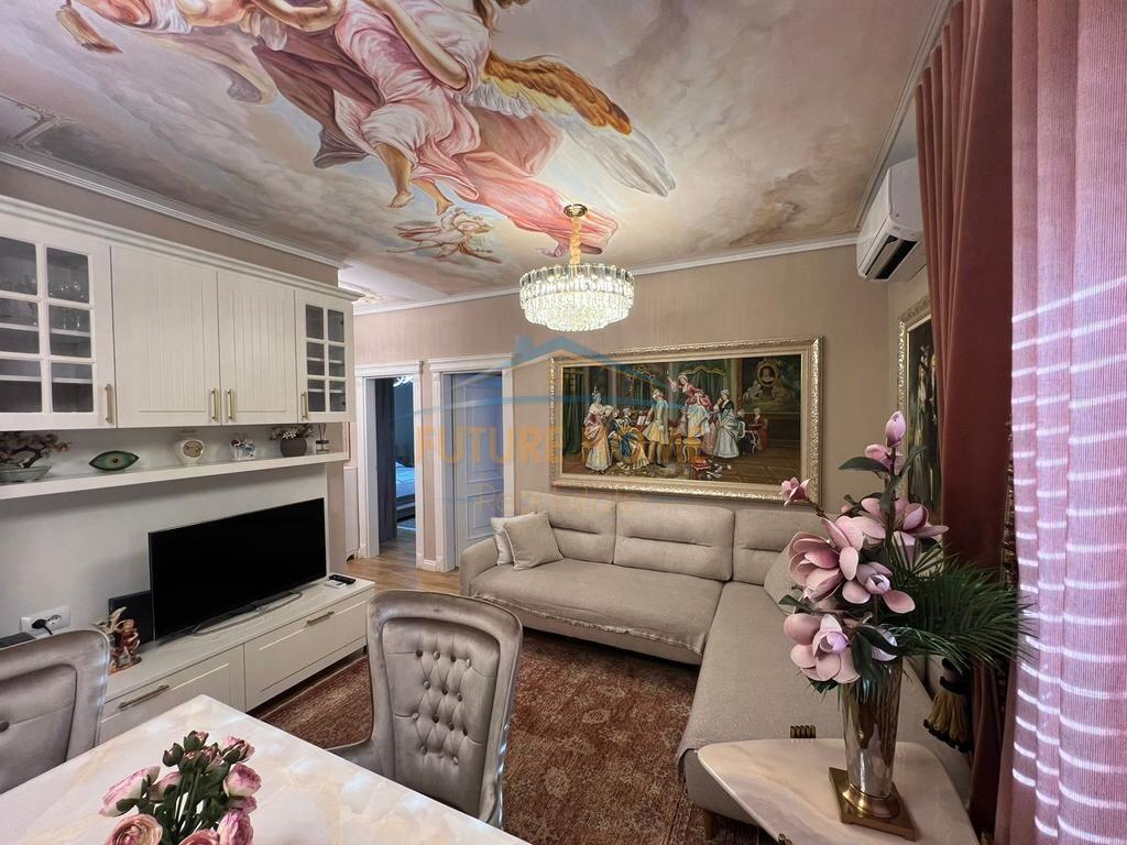 Apartament me qera 2+1, Myslym Shyri