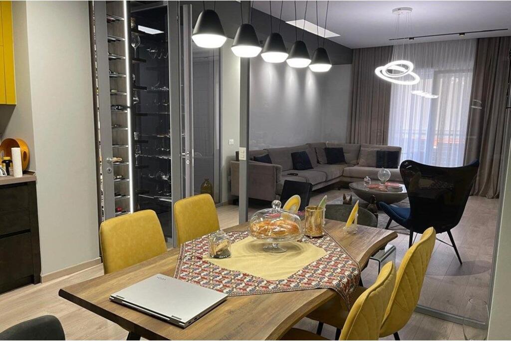 SHITET APARTAMENT 2+1 TEK LIQENI I THATE