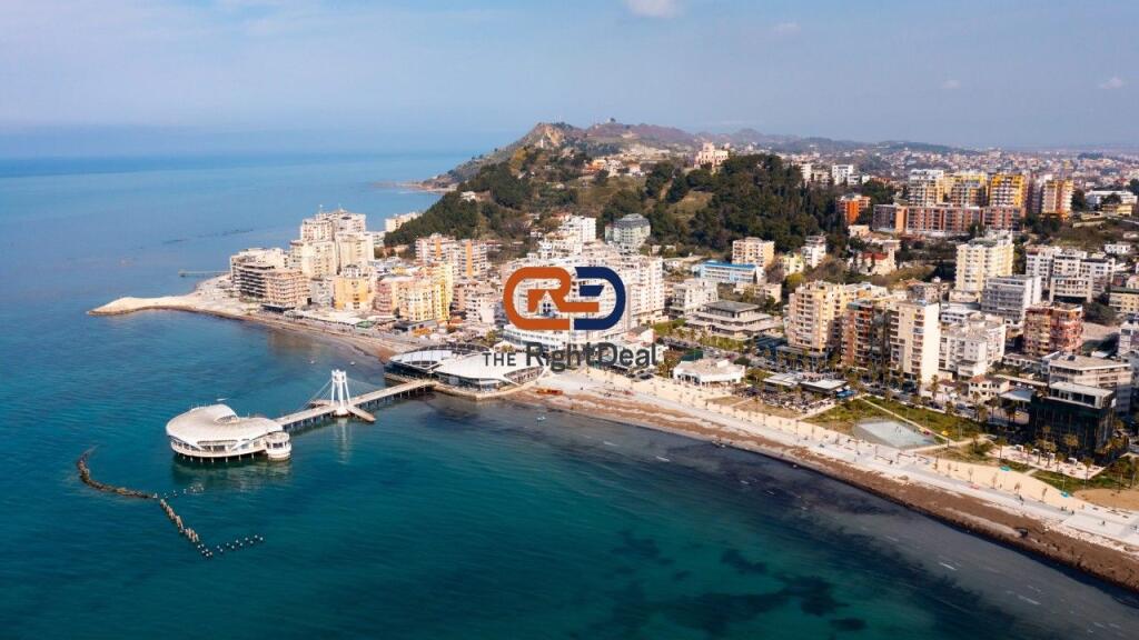 Ne Durres, Shitet Apartament 1+1+2+Post Parkimi, Me Planimetri Te Rregullt!!!