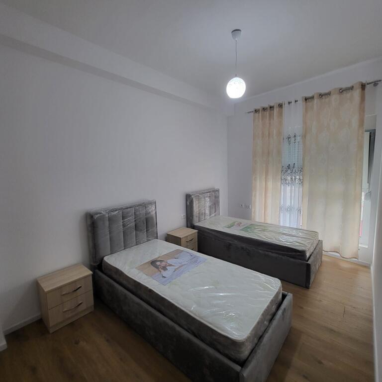 🏢 Apartament 2+1 me Qira – Kompleksi Kadiu, Ali Demi