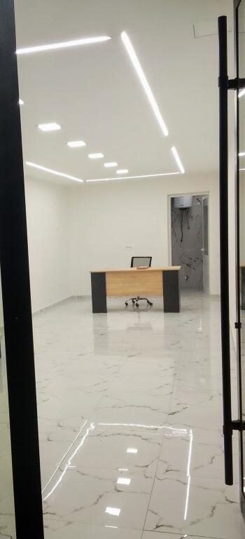 Tirane, shop for rent Ground floor, 40 m² 500 €