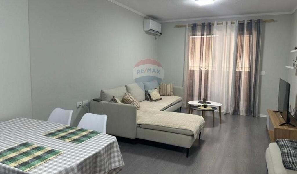 Rent/ Apartment on 5 Maji Street