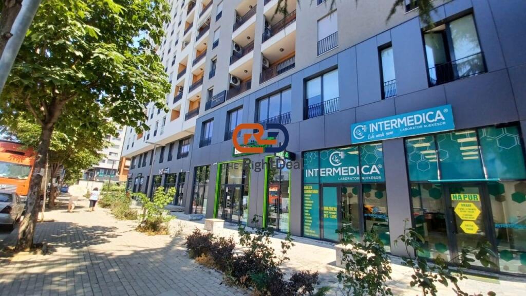 At the Zirkon Complex, a Business Unit is for Rent, with Regular Floor Plan and View from the Main Street!!!