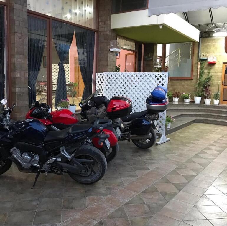 Bar-Restorant per qera