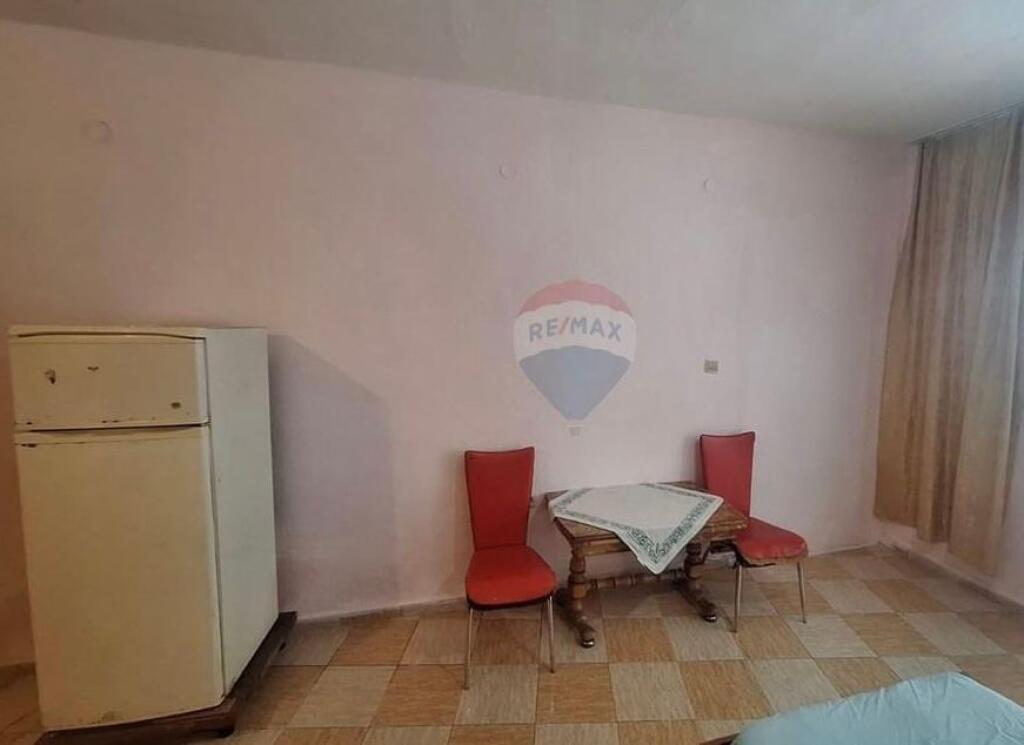 Rent/ Studio apartment in Don Bosko