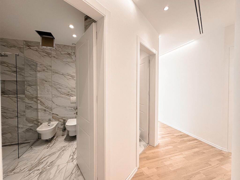 Shitet Apartament 2 +1+2tualete. 