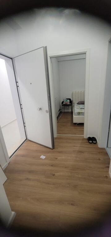 Appartamento 1+1 in affitto  Indirizzo: Complesso Kadiu Ali Demi  Arredato  5° piano  Prezzo 400 mila lek