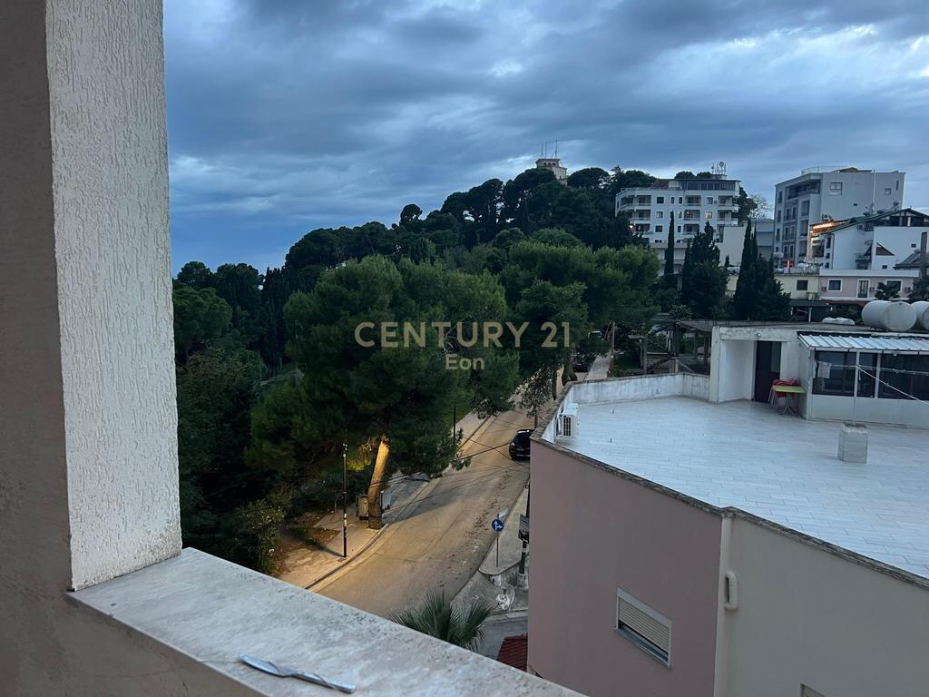 JEPET ME QIRA APARTAMENT 2+1 NE VILA ZOGUT, PAMJE DETI !