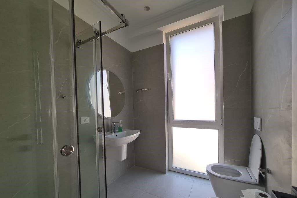 Apartament Premium 3+1+2 me 3 Poste Parkimi – Qira në zonën e Liqenit të Thatë!