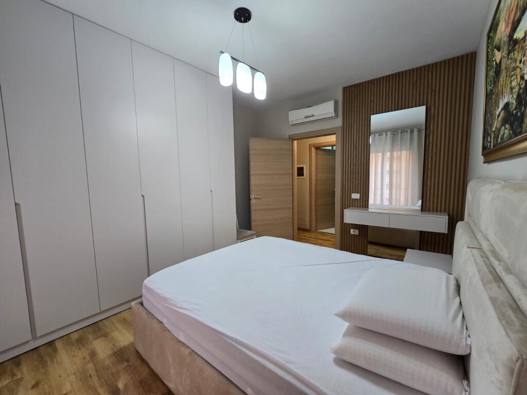 Super apartament 2+1+2 +post me qira