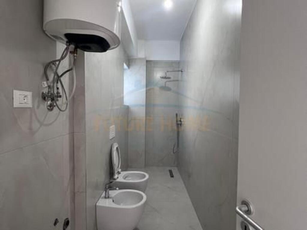 In vendita, Appartamento 1+1, Residenza Oxa, Tirana.