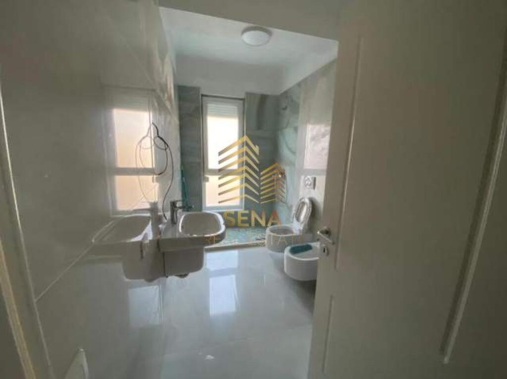 Rent, Apartment 3+1, 5 Maji, 650 Euro