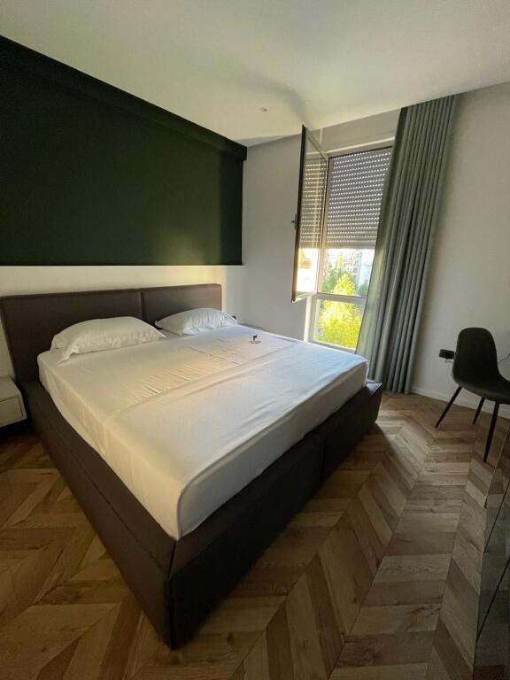 JEPET APARTAMENT ME QERA 1+1 KOMUNA E PARISIT 800 EURO