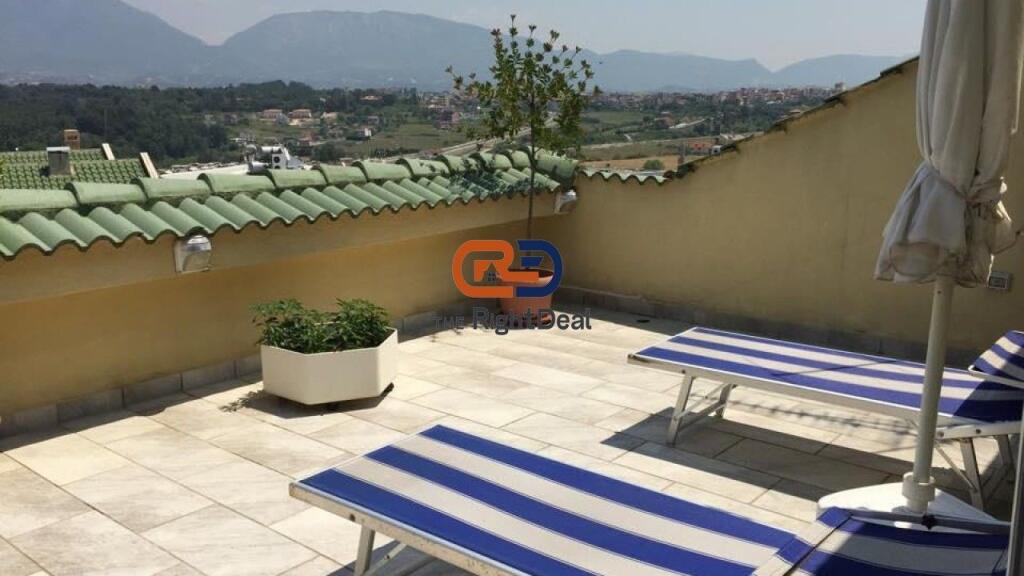 Al Lago Secco, Attico Con Veranda E Vista Meravigliosa In Affitto !!