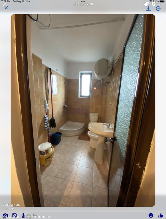 Apartament 1+1 me Qera i pamobiluar në Rrugën Vangjel Capo, pranë shkollës Bajram Curri, në Tiranë.