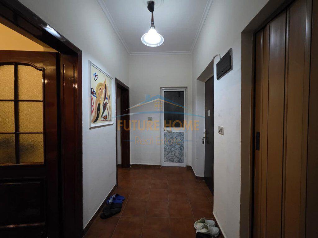 Rent, Apartment 3+1+2 at Kavaja Street!