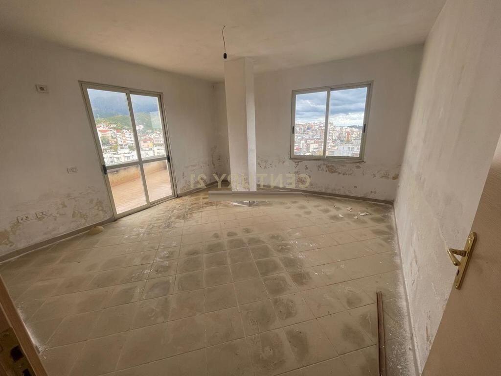 Appartamento 2+1 con Veranda in Vendita  Fresk