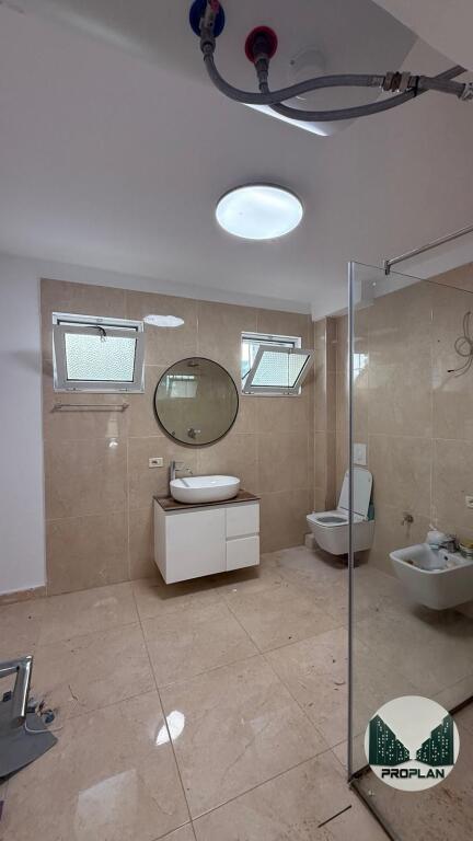 AMBIENTE UFFICIO IN AFFITTO IN VIA DEI COSOVARI