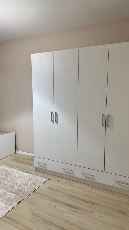 JEPET APARTAMENT ME QIRA 2+1 PRANE AMERIKAN 3