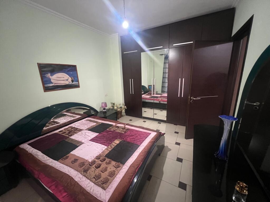 Apartament 3+1 Me Qera, Astir, Prane Rrethit