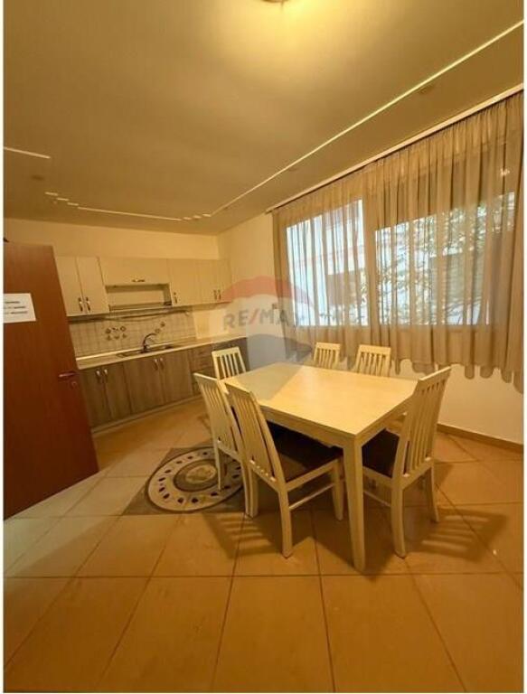 Office space 5+1+2 in Bllok-For rent.