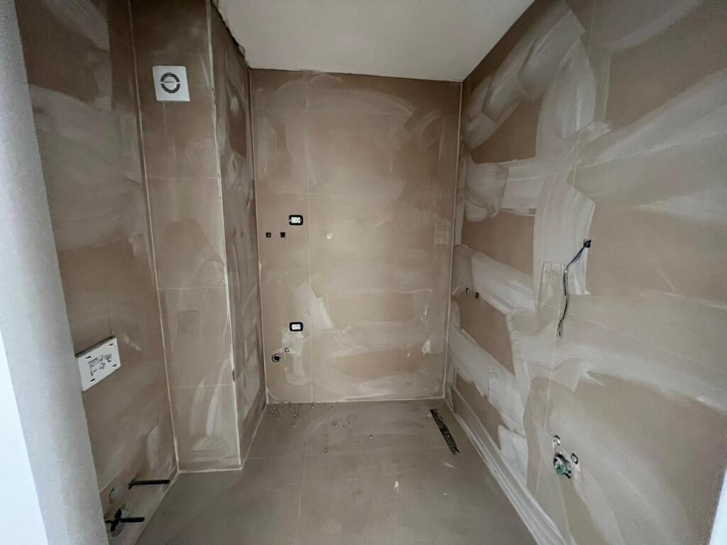 📣 VENDESI Appartamento 2+1 con 2 bagni, guardaroba e balcone 📍 Garden Residence Turdiu, ex Campo di Aviazione ✨  