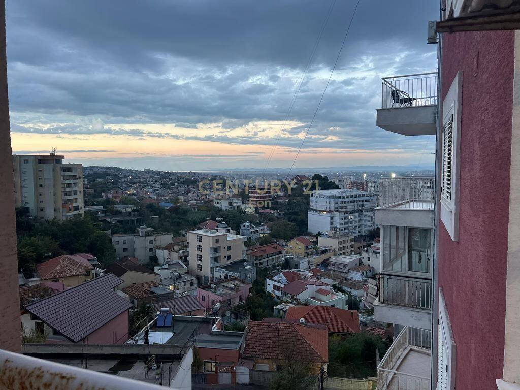 JEPET ME QIRA APARTAMENT 2+1 NE VILA ZOGUT, PAMJE DETI !