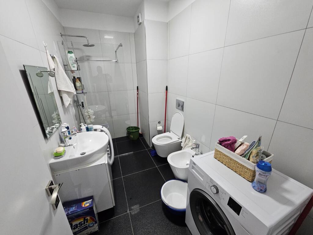 Appartamento In Affitto 1+1 Al Complesso Zircon (ID B210620) Tirana​