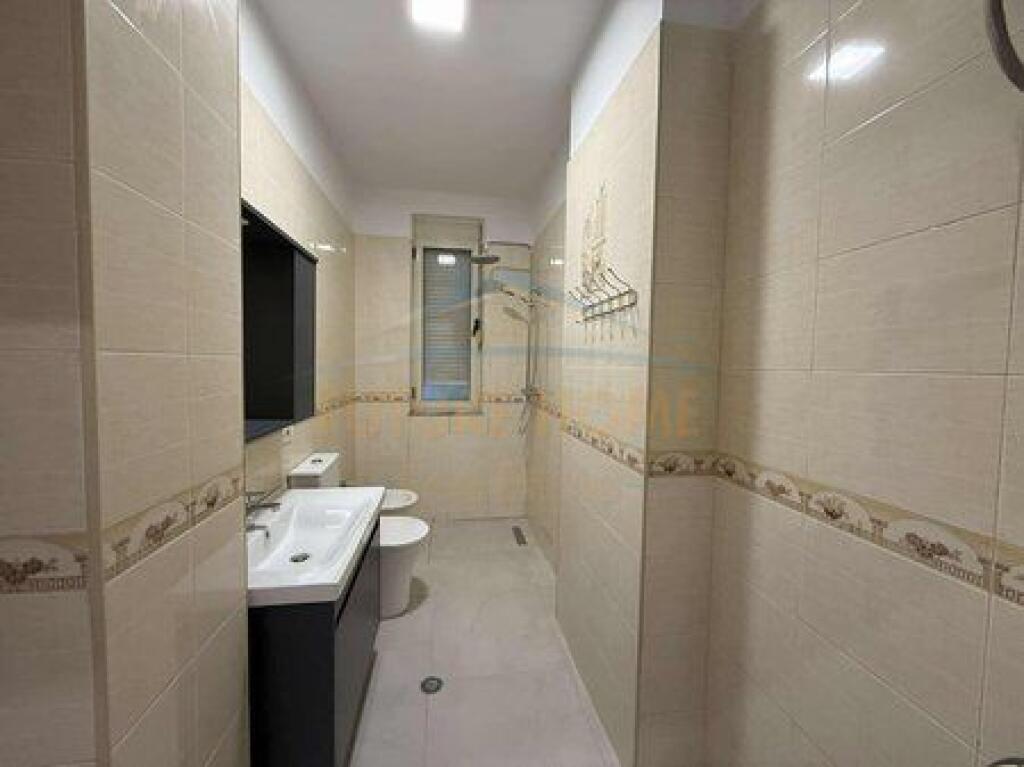 Shitet Apartament 2+1+2, Vila L , Tirane
