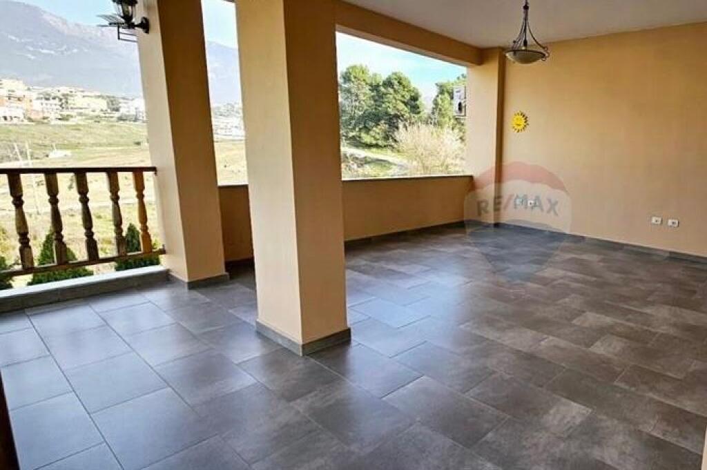 Rent/ Duplex in Ali Dem