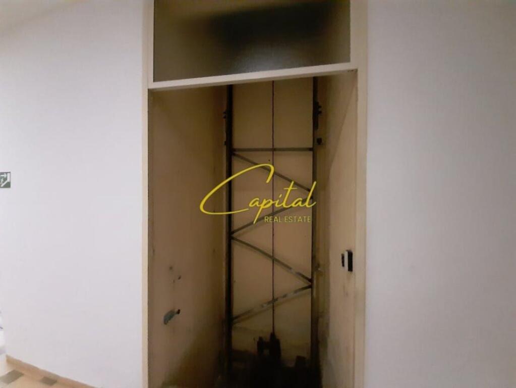 WAREHOUSES FOR RENT 800 M2 FORMER TRAIN STATION 4,700 EURO