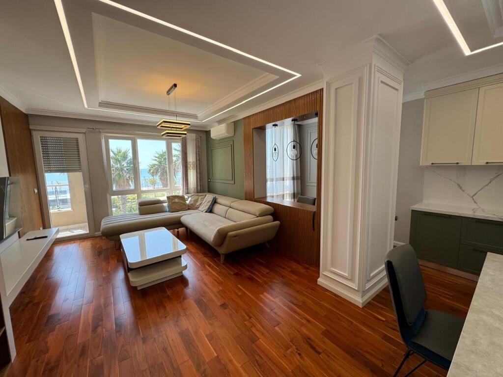 Jepet apartament me qera 3+1+2 vollga