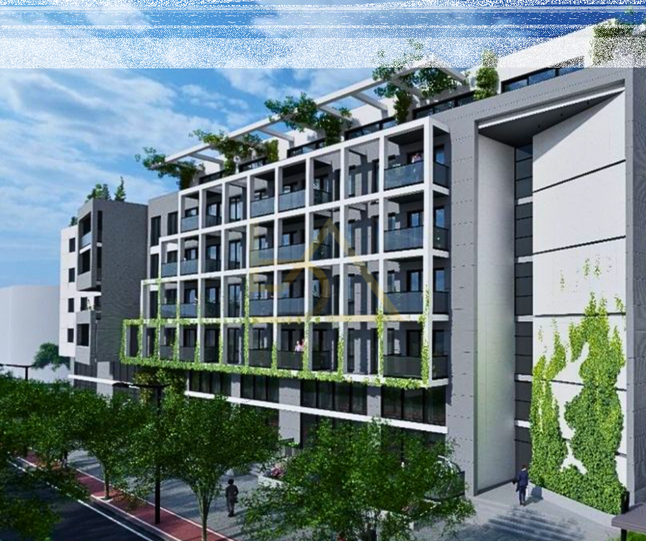 Azure Coast – Mali i Robit, Golem