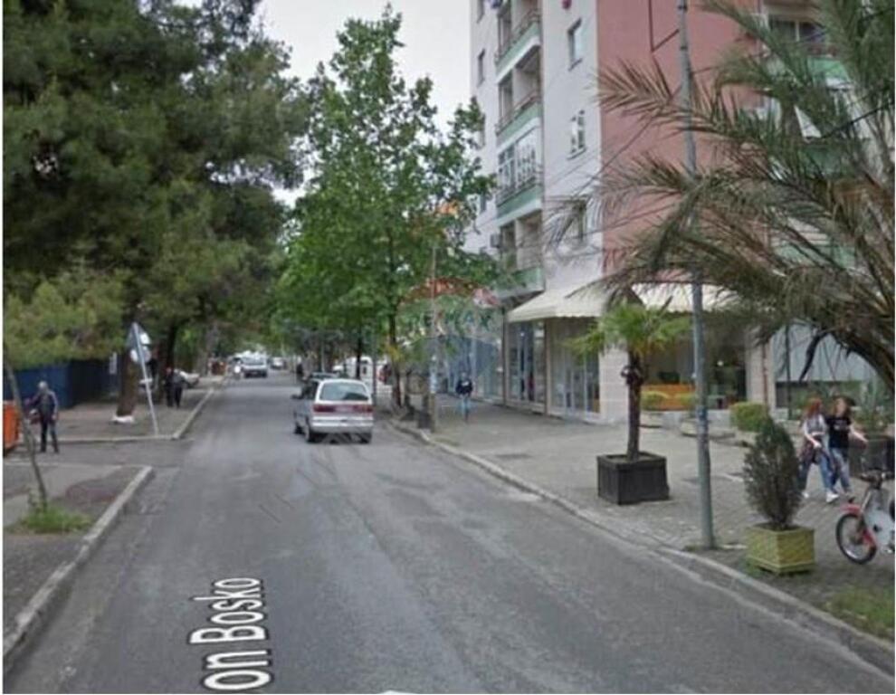 Premises for sale in Don Bosko
