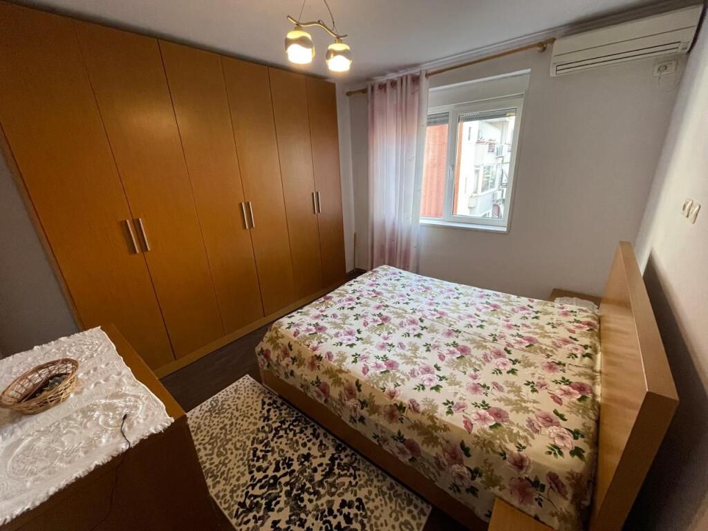 Shitet Apartament - Liqeni i Thate