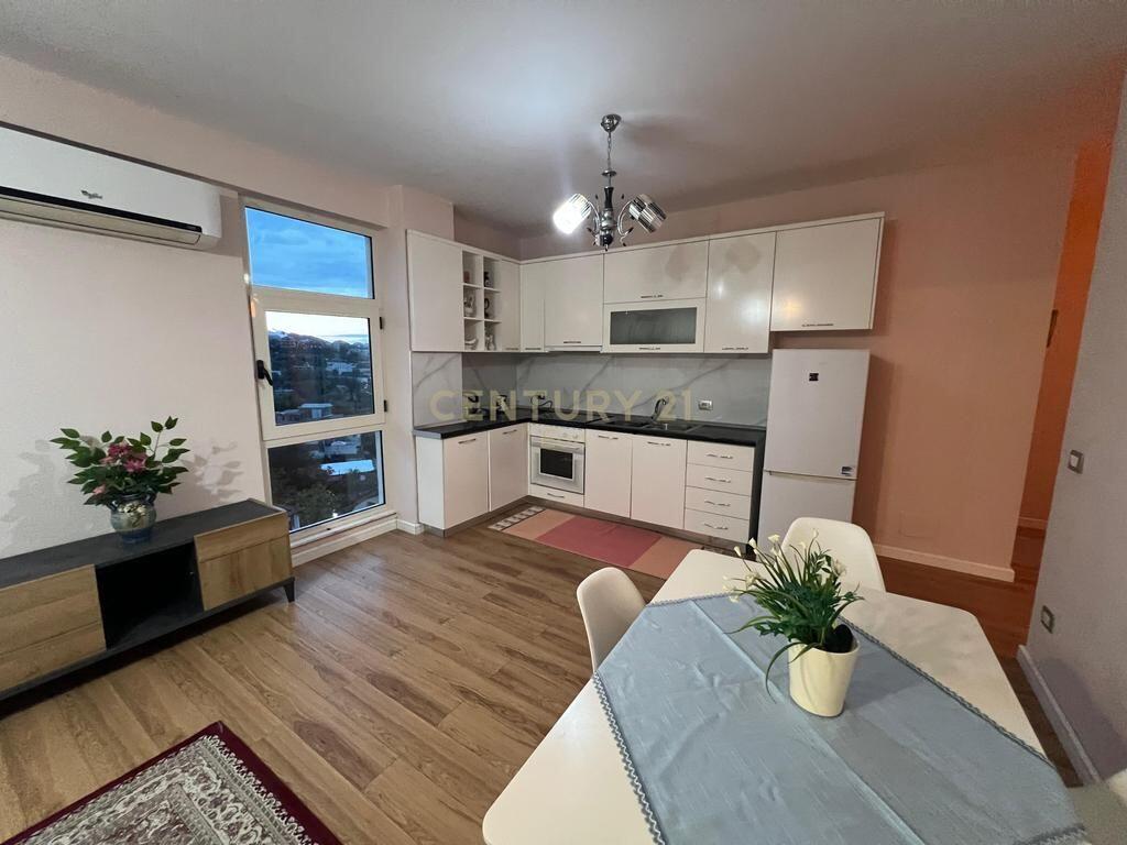 JEPET ME QIRA APARTAMENT 2+1 NE VILA ZOGUT, PAMJE DETI !