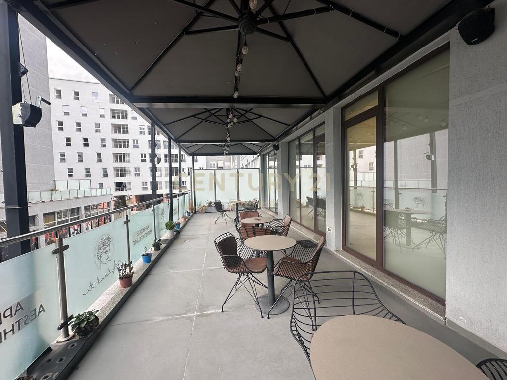 KOMPLEKSI KIKA 2, ZYRE PER QIRA 1,800 € /Muaj