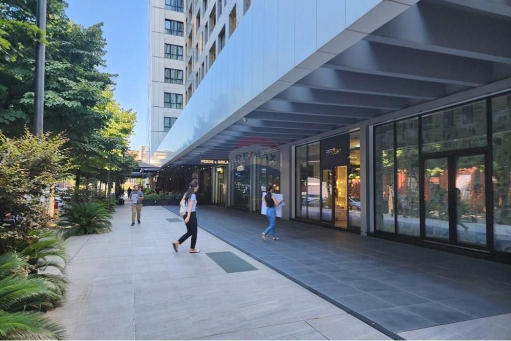 For sale - Commercial space at Square 21