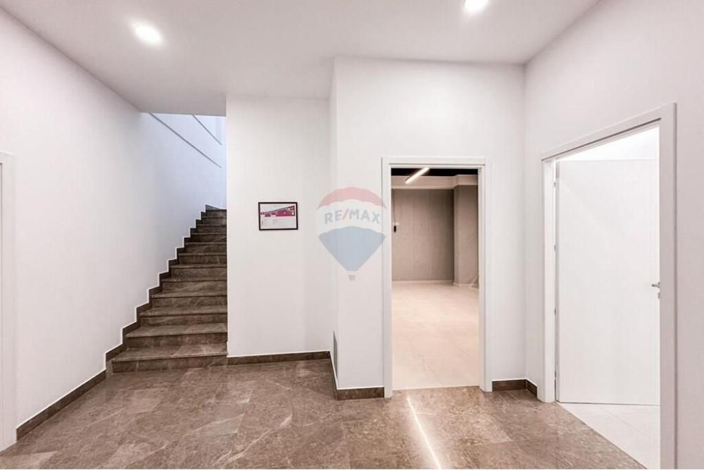 Godine "PREMIUM" per qira- SAUK I RI