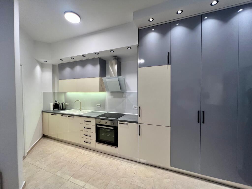 Appartamento 1+1 Con Garage In Vendita A Orikum