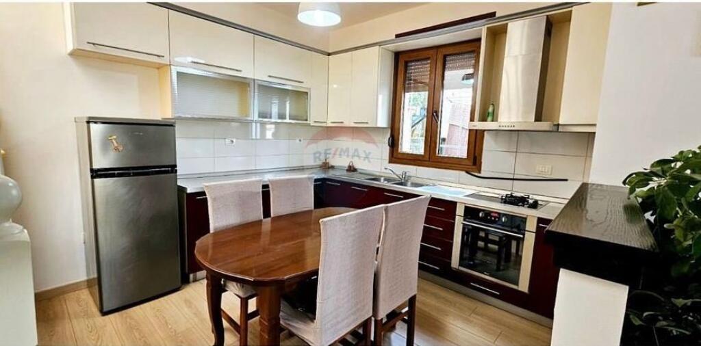 Rent/ Duplex in Ali Dem