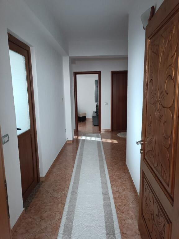 Shitet vile 4 kate Shkallnur Durres