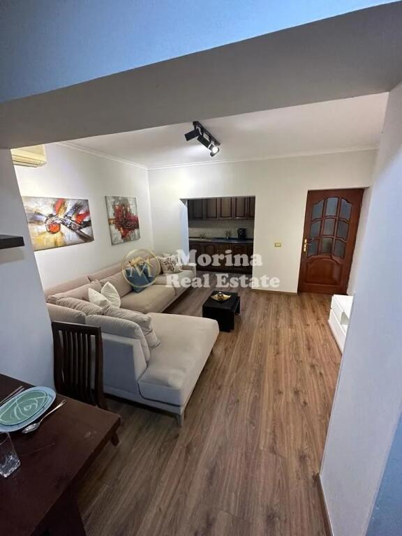 Qera, Apartament 2+1, Ish Stacioni Trenit 550 euro/muaj