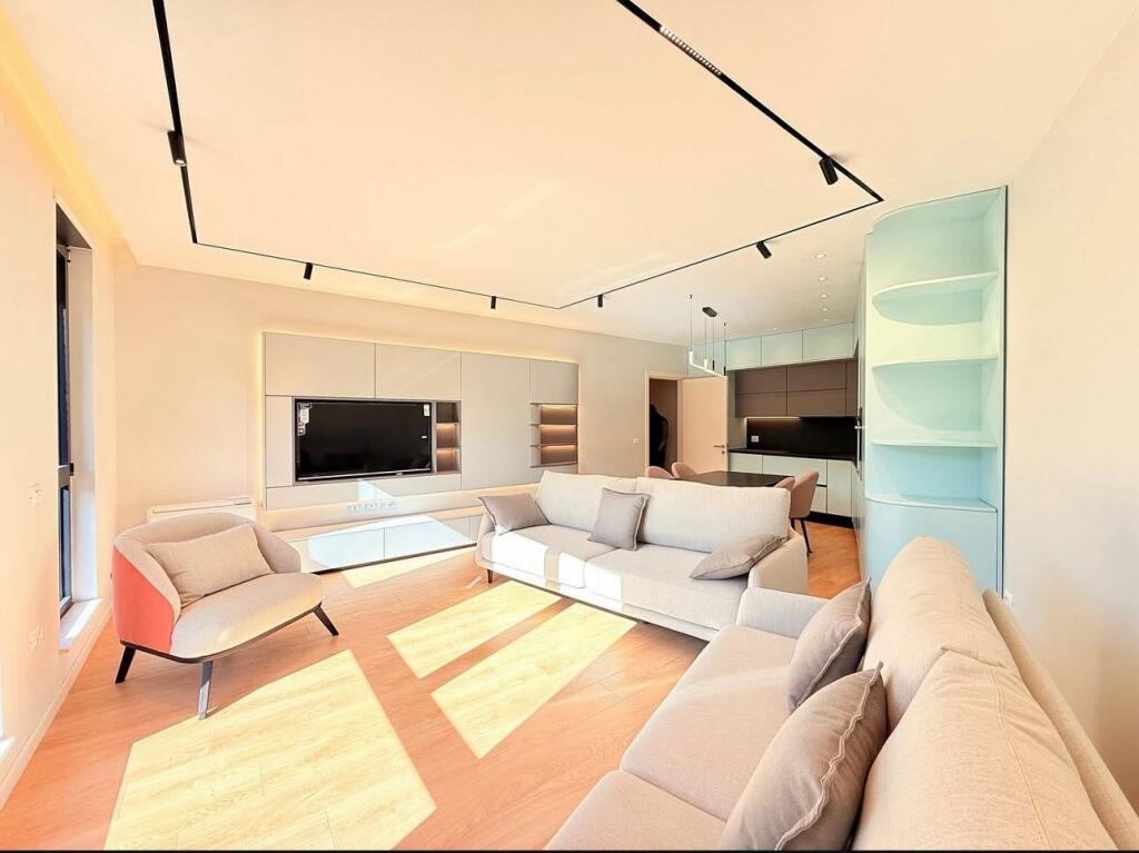 Apartament 2+1+2 per qira! * I pabanuar me pare 📍Kopshti zoologjik, Salillari  •I arreduar Kati 2 Me parkim dhe administrim te perfshire ne cmim Cmimi; 1500 euro/muaj